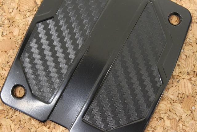 汎用カーボン調アルミペダル MT用 ブラックXカーボン < 自動車/バイク 汎用カーボン調アルミペダル MT用 ブラックXカーボン < 自動車/バイク