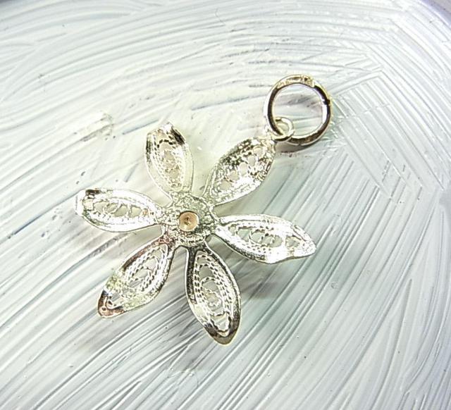 500円スタ★美品シルバー925製 ペンダントトップ フラワー(3) < 女性アクセサリー/時計 500円スタ★美品シルバー925製 ペンダントトップ フラワー(3) < 女性アクセサリー/時計の