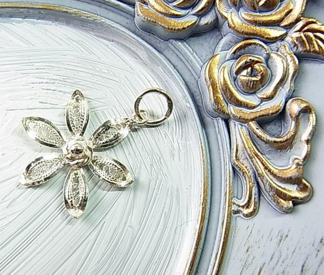 500円スタ★美品シルバー925製 ペンダントトップ フラワー(3) < 女性アクセサリー/時計 500円スタ★美品シルバー925製 ペンダントトップ フラワー(3) < 女性アクセサリー/時計の