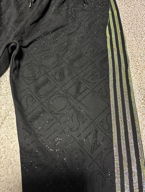 キラキラ英字柄 サイド4本ライン トレーナーパンツ ブラック 大きいサイズ < 女性ファッション キラキラ英字柄 サイド4本ライン トレーナーパンツ ブラック 大きいサイズ < 女性ファッションの