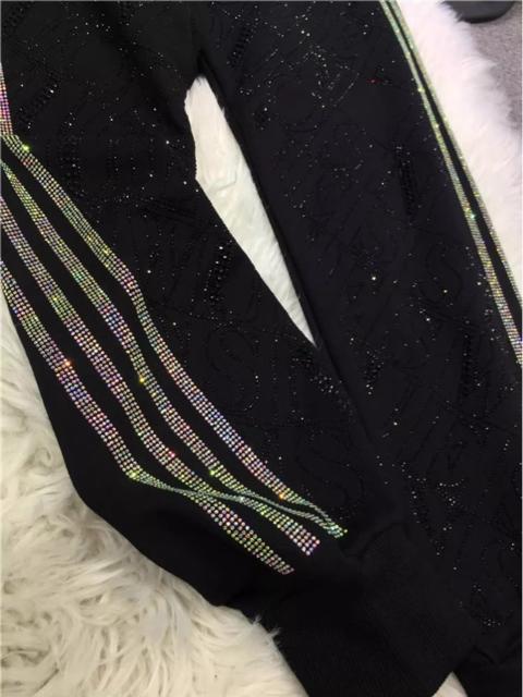 キラキラ英字柄 サイド4本ライン トレーナーパンツ ブラック 大きいサイズ < 女性ファッション キラキラ英字柄 サイド4本ライン トレーナーパンツ ブラック 大きいサイズ < 女性ファッションの