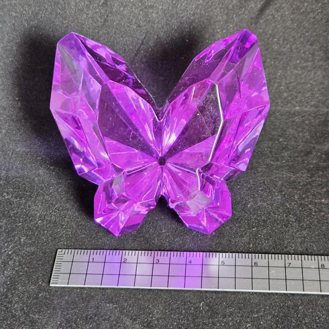 新品*アクリルアイス*蝶々*クリスタル*フィギュア*紫*クリア*バタフライ < インテリア/ライフ 新品*アクリルアイス*蝶々*クリスタル*フィギュア*紫*クリア*バタフライ < インテリア/ライフの