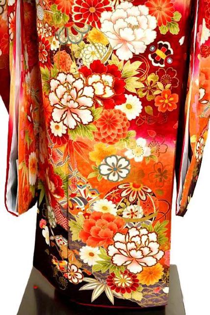 【最高峰】新品同様 暈し染め 金彩 金駒シシュウ 花尽くし 舞桜 毬 宝尽くし 振袖 身丈170cm 裄丈67cm T3474 < 女性ファッション  【最高峰】新品同様 暈し染め 金彩 金駒シシュウ 花尽くし 舞桜 毬 宝尽くし 振袖 身丈170cm 裄丈67cm T3474 < 女性ファッションの