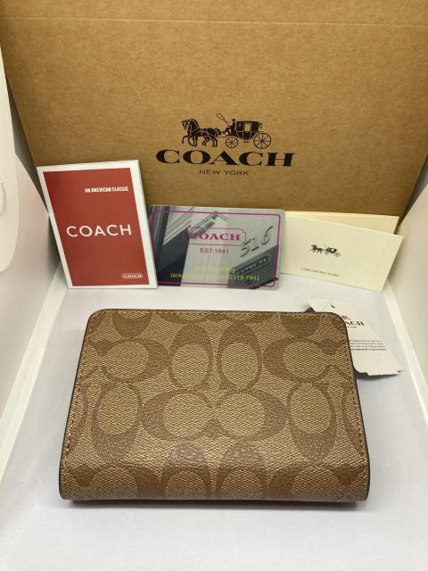 COACH  コーチ  C0082  二つ折り財布   ラグジュアリー  PVC レザー  コーナー ジップ  カーキ×サドル2 < ブランド  COACH  コーチ  C0082  二つ折り財布   ラグジュアリー  PVC レザー  コーナー ジップ  カーキ×サドル2 < ブランドの