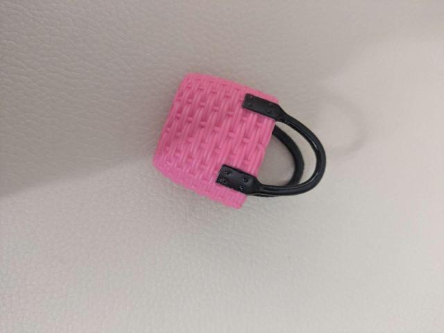 リカちゃん ブライス バービー などに! ドール用 ミニチュアかごバッグ ピンク ハンドル黒 < おもちゃ リカちゃん ブライス バービー などに! ドール用 ミニチュアかごバッグ ピンク ハンドル黒 < おもちゃの