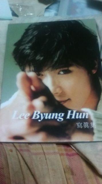 イ・ビョンホン写真集+シール付き < タレントグッズ  イ・ビョンホン写真集+シール付き  < タレントグッズの