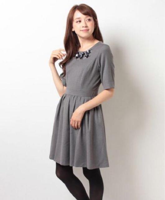 定価11,880円●ジョーゼットネックビジューワンピース●グレー●花 フラワー < ブランド 定価11,880円●ジョーゼットネックビジューワンピース●グレー●花 フラワー < ブランドの