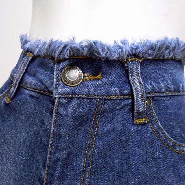 カットオフ デニムショートパンツ 新品タグあり < 女性ファッション  カットオフ デニムショートパンツ 新品タグあり < 女性ファッションの
