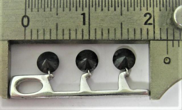 K18WG18金ホワイトゴールド ダンシング ブラックダイヤ 3ヶ 0.60ct < 女性アクセサリー/時計  K18WG18金ホワイトゴールド ダンシング ブラックダイヤ 3ヶ 0.60ct < 女性アクセサリー/時計の