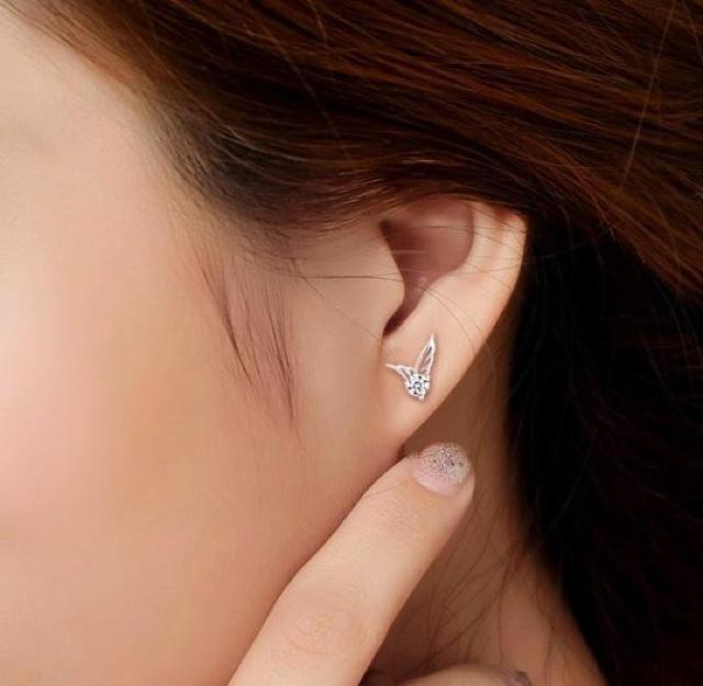 《小》フェザー 天使の羽 ピアス シルバー【両耳セット】 < 女性アクセサリー/時計  《小》フェザー 天使の羽 ピアス シルバー【両耳セット】 < 女性アクセサリー/時計の