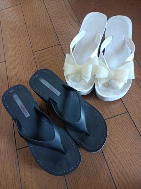 足長ビーチサンダル2足セット★役立つ白黒★美脚足長&身長アップ★安定ウエッジサンダル★ < 女性ファッション 足長ビーチサンダル2足セット★役立つ白黒★美脚足長&身長アップ★安定ウエッジサンダル★ < 女性ファッションの