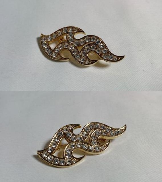 正規美 love&hateラブ&ヘイト ライトストーン装飾ファイヤーパターンブローチ 金フレアライン ラグジュアリーバッジ 付属有 < ブランド  正規美 love&hateラブ&ヘイト ライトストーン装飾ファイヤーパターンブローチ 金フレアライン ラグジュアリーバッジ 付属有 < ブランドの