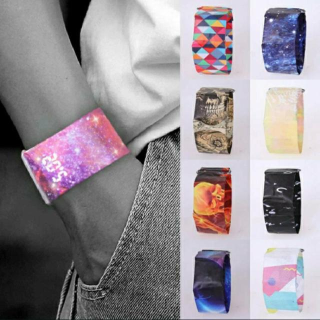 新品 時計 軽い 紙素材 白 デザイン  < 女性アクセサリー/時計  新品 時計 軽い 紙素材 白 デザイン  < 女性アクセサリー/時計の