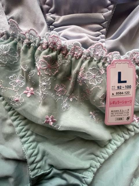 Lサイズ!3枚セット!光沢感ある!刺繍素敵!色とりどり!エレガント!ショーツ!No.清楚2 < 女性ファッション  Lサイズ!3枚セット!光沢感ある!刺繍素敵!色とりどり!エレガント!ショーツ!No.清楚2 < 女性ファッションの