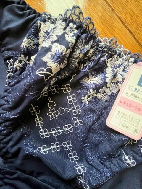 Lサイズ!3枚セット!光沢感ある!刺繍素敵!色とりどり!エレガント!ショーツ!No.清楚2 < 女性ファッション  Lサイズ!3枚セット!光沢感ある!刺繍素敵!色とりどり!エレガント!ショーツ!No.清楚2 < 女性ファッションの