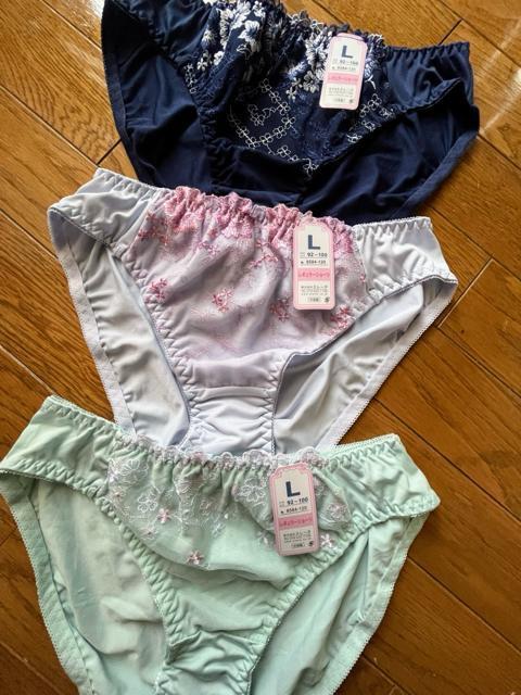 Lサイズ!3枚セット!光沢感ある!刺繍素敵!色とりどり!エレガント!ショーツ!No.清楚2 < 女性ファッション  Lサイズ!3枚セット!光沢感ある!刺繍素敵!色とりどり!エレガント!ショーツ!No.清楚2 < 女性ファッションの