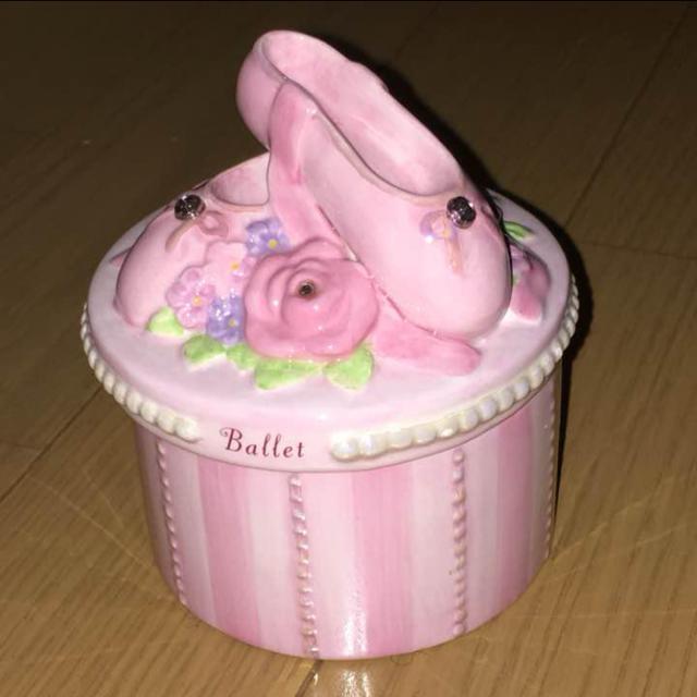 新品同様 チャコット シルビア バレエ トゥシューズ 陶器小物入れ バレリーナ < ブランド 新品同様 チャコット シルビア バレエ トゥシューズ 陶器小物入れ バレリーナ < ブランドの