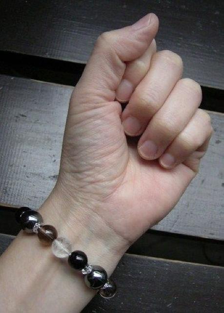 *風水四神*ヘマタイトxオニキスx煙水晶ブレスレット < 女性アクセサリー/時計 *風水四神*ヘマタイトxオニキスx煙水晶ブレスレット < 女性アクセサリー/時計の