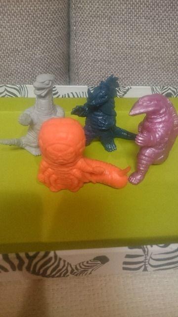 貴重!当時モノ ウルトラマン 怪獣消しゴム 中サイズ!4体セット 正規品! < ホビー 貴重!当時モノ ウルトラマン 怪獣消しゴム 中サイズ!4体セット 正規品! < ホビーの