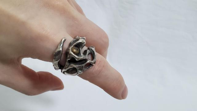 正規良 レア タウジャン Pulse ワイドリング ブラスハートオープンラインバンド SVゴシックアート 脈 指輪 18号 ガクト < 男性アクセサリー/時計  正規良 レア タウジャン Pulse ワイドリング ブラスハートオープンラインバンド SVゴシックアート 脈 指輪 18号 ガクト < 男性アクセサリー/時計の