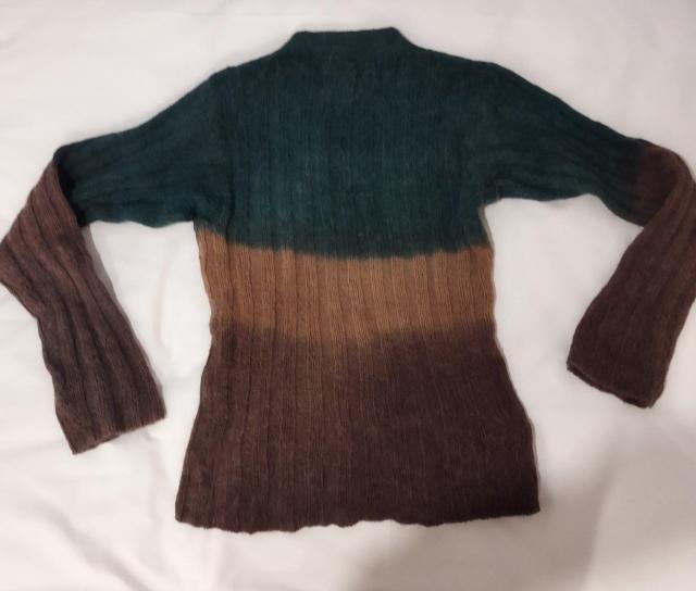 グリーン 茶 リブ編み アルパカ Vネックセーターニット ボディラインにフィット < 女性ファッション  グリーン 茶 リブ編み アルパカ Vネックセーターニット ボディラインにフィット < 女性ファッションの