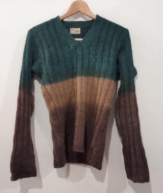 グリーン 茶 リブ編み アルパカ Vネックセーターニット ボディラインにフィット < 女性ファッション  グリーン 茶 リブ編み アルパカ Vネックセーターニット ボディラインにフィット < 女性ファッションの