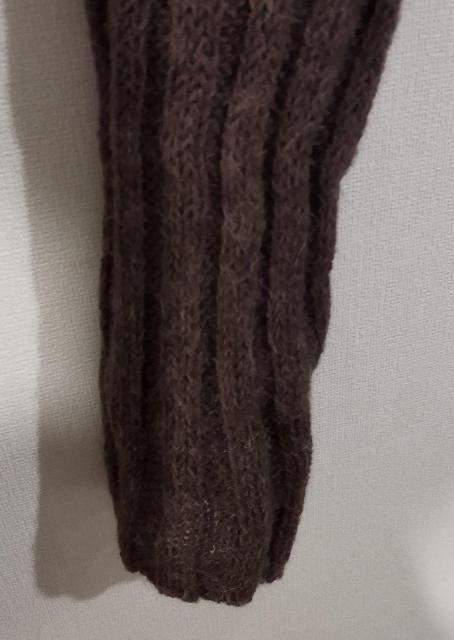 グリーン 茶 リブ編み アルパカ Vネックセーターニット ボディラインにフィット < 女性ファッション  グリーン 茶 リブ編み アルパカ Vネックセーターニット ボディラインにフィット < 女性ファッションの