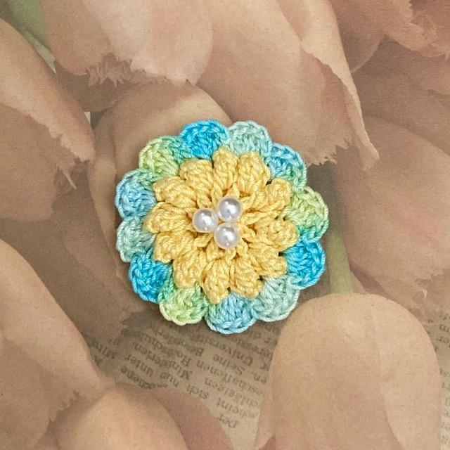 ハンドメイド♪レース編み かぎ針編み お花モチーフのブローチ < 女性ファッション  ハンドメイド♪レース編み かぎ針編み お花モチーフのブローチ  < 女性ファッションの