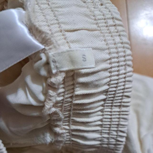 オフホワイトのパンツ < 女性ファッション  オフホワイトのパンツ < 女性ファッションの