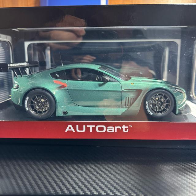 絶版未開封品オートアート1/18アストンマーティンVANTAGE V12 GT3 < ホビー  絶版未開封品オートアート1/18アストンマーティンVANTAGE V12 GT3 < ホビーの