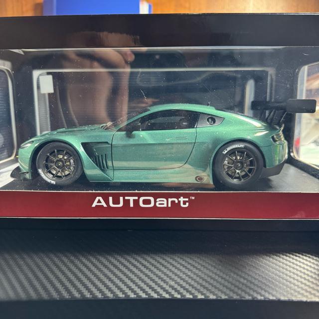 絶版未開封品オートアート1/18アストンマーティンVANTAGE V12 GT3 < ホビー  絶版未開封品オートアート1/18アストンマーティンVANTAGE V12 GT3 < ホビーの