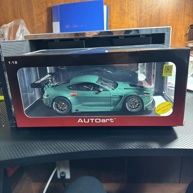 絶版未開封品オートアート1/18アストンマーティンVANTAGE V12 GT3 < ホビー  絶版未開封品オートアート1/18アストンマーティンVANTAGE V12 GT3 < ホビーの