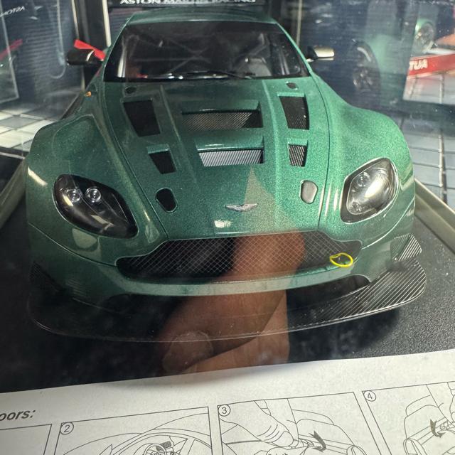 絶版未開封品オートアート1/18アストンマーティンVANTAGE V12 GT3 < ホビー  絶版未開封品オートアート1/18アストンマーティンVANTAGE V12 GT3 < ホビーの