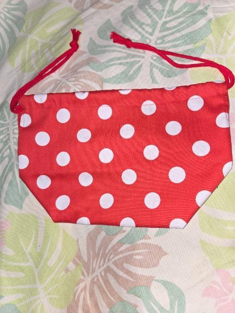 ★新品赤×白ドット柄お弁当箱入れ巾着袋 < キッズ/ベビー  ★新品赤×白ドット柄お弁当箱入れ巾着袋  < キッズ/ベビーの