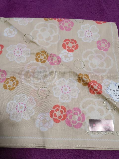 レア 新品  CLATHAS クレイサス 大判 ハンカチ ベージュ < ブランド  レア 新品  CLATHAS クレイサス 大判 ハンカチ ベージュ  < ブランドの