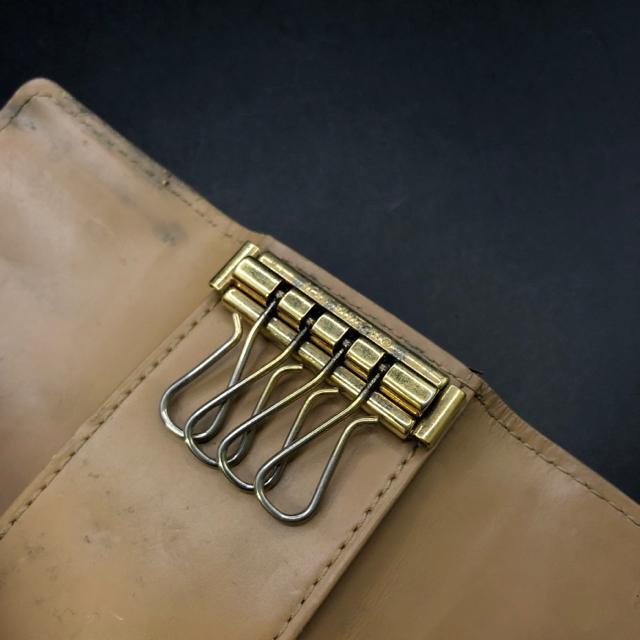 即決 LOUIS VUITTON ルイヴィトン ヴェルニ 4連キーケース < ブランド 即決 LOUIS VUITTON ルイヴィトン ヴェルニ 4連キーケース < ブランドの