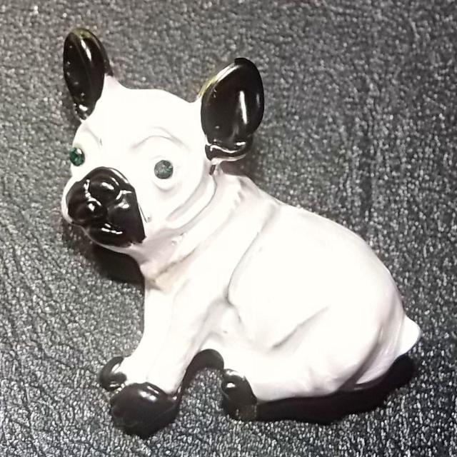 フレンチブルドッグ ブルドッグ 犬 バッジ ピンズ ブローチ ピンバッジ ラペルピン 白色 < 女性アクセサリー/時計  フレンチブルドッグ ブルドッグ 犬 バッジ ピンズ ブローチ ピンバッジ ラペルピン 白色 < 女性アクセサリー/時計の