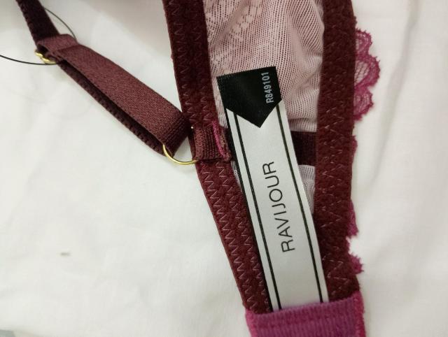 RAVIJOUR V[vCNu@B70  t@bV 