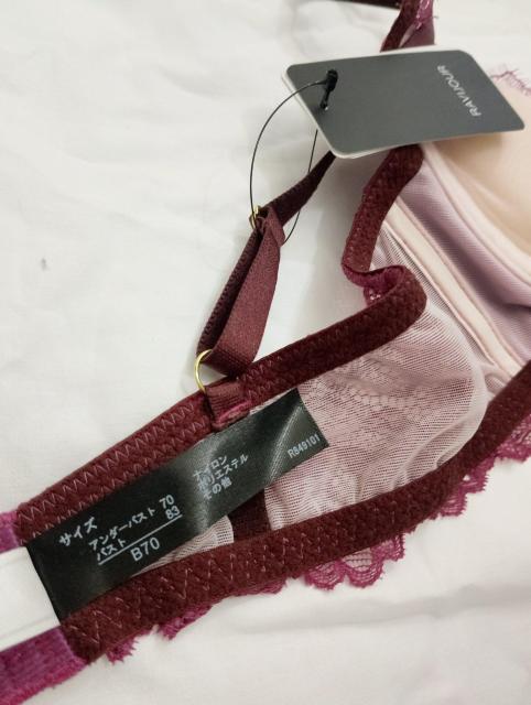 RAVIJOUR V[vCNu@B70  t@bV 