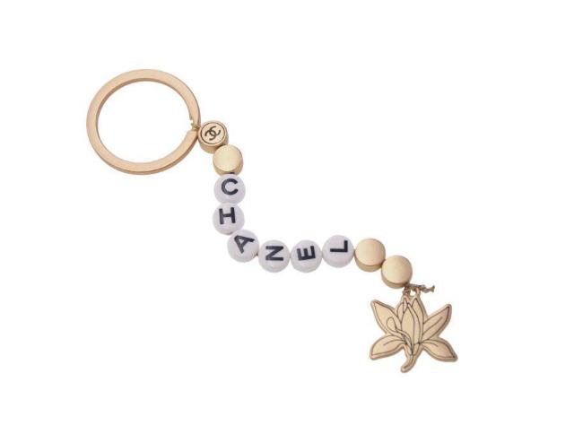 シャネル サブリマージュ ノベルティ キーリング 2024 ヴァニラ COCO ビーズストラップ CHANEL【正規品】 < ブランド  シャネル サブリマージュ ノベルティ キーリング 2024 ヴァニラ COCO ビーズストラップ CHANEL【正規品】 < ブランドの