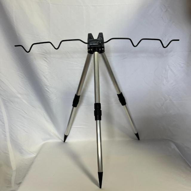 釣竿 三脚スタンド ロッドホルダー 投釣 竿置 竿受 竿掛け シルバー < レジャー/スポーツ  釣竿 三脚スタンド ロッドホルダー 投釣 竿置 竿受 竿掛け シルバー < レジャー/スポーツの