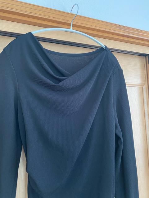 *新品未使用(タグなし)/CLASSCAL ELF/キャンディスリーブオフショルダードレープネックリブトップス* < 女性ファッション *新品未使用(タグなし)/CLASSCAL ELF/キャンディスリーブオフショルダードレープネックリブトップス* < 女性ファッションの