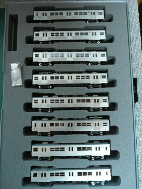 KATOu10-1305@}sdS7000n@8ZbgvL10  zr[ 