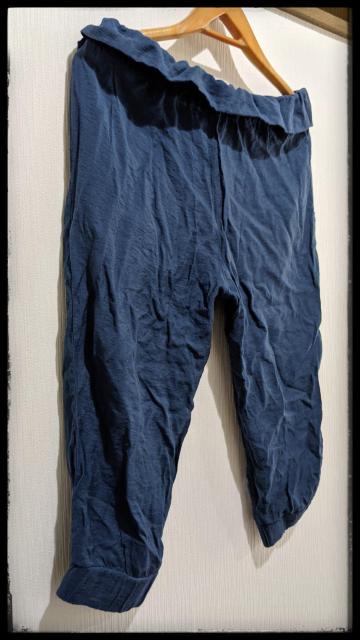 ★GU★ジーユー★七分丈パンツ★カジュアルパンツ★Mサイズ★部屋着★薄手生地★まとめ買い歓迎★ < ブランド  ★GU★ジーユー★七分丈パンツ★カジュアルパンツ★Mサイズ★部屋着★薄手生地★まとめ買い歓迎★ < ブランドの