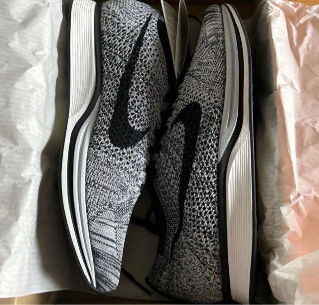 NIKE FLYKNIT RACER Oreo 28.5cm ナイキ フライニット レーサー オレオ US10.5 < ブランド  NIKE FLYKNIT RACER Oreo 28.5cm ナイキ フライニット レーサー オレオ US10.5 < ブランドの