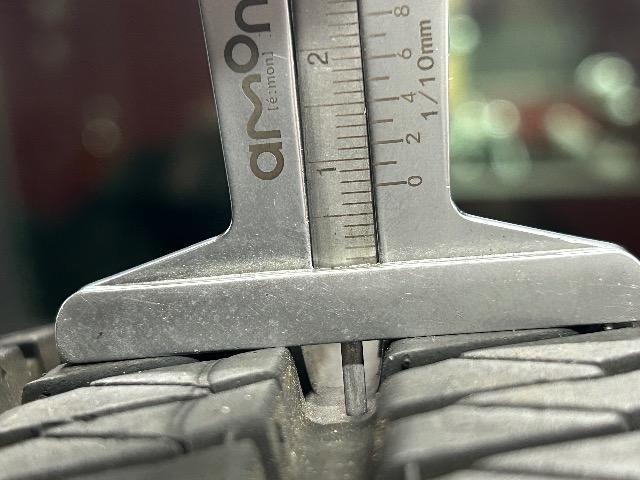 7072081)YBSuaXgÃ^C4{Zbg195/80R15  /oCN