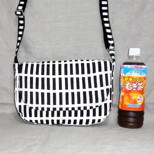 ◆北欧モダン◆アルテックSIENA風フレンチ格子◆被せメッセンジャーバッグ 縫い付け < 女性ファッション ◆北欧モダン◆アルテックSIENA風フレンチ格子◆被せメッセンジャーバッグ 縫い付け < 女性ファッションの