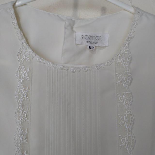 昭和レトロ ホワイトレース付き長袖ブラウス < 女性ファッション 昭和レトロ ホワイトレース付き長袖ブラウス < 女性ファッションの