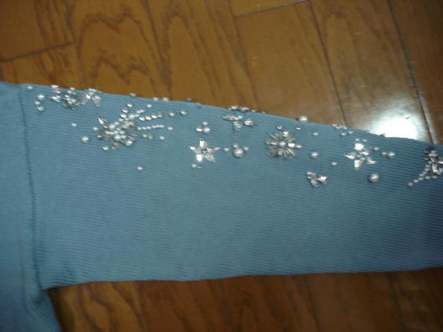 ★クイーンズコート 袖ビーズデザインウール混ニット★着用2度!超激安! < ブランド ★クイーンズコート 袖ビーズデザインウール混ニット★着用2度!超激安! < ブランドの