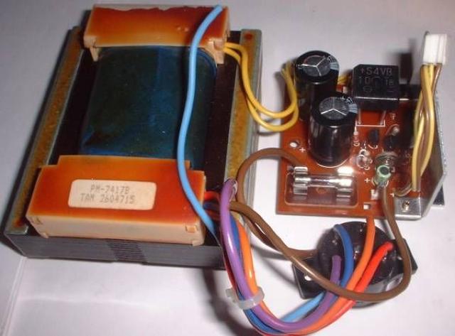 ♪ACウス型トランス12-0V在庫処分未使用品整流回路付♪ < 家電/AV  ♪ACウス型トランス12-0V在庫処分未使用品整流回路付♪ < 家電/AVの